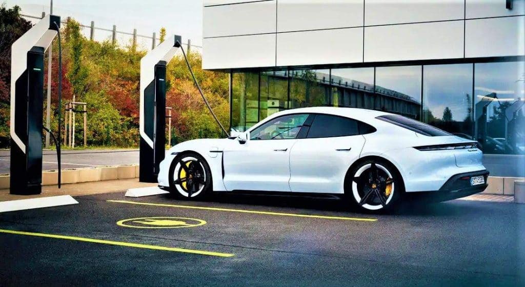 porsche Taycan 2023 charging battery, Taycan turbo and turbo s are the power cars you can buy, in our Fast Electric Cars reviews 2023 you will find all electric cars and new cars to buy.