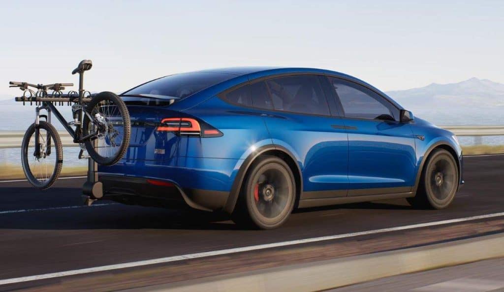 The Model X accelerates quickly off the line despite its size and weight,
fastelectriccars